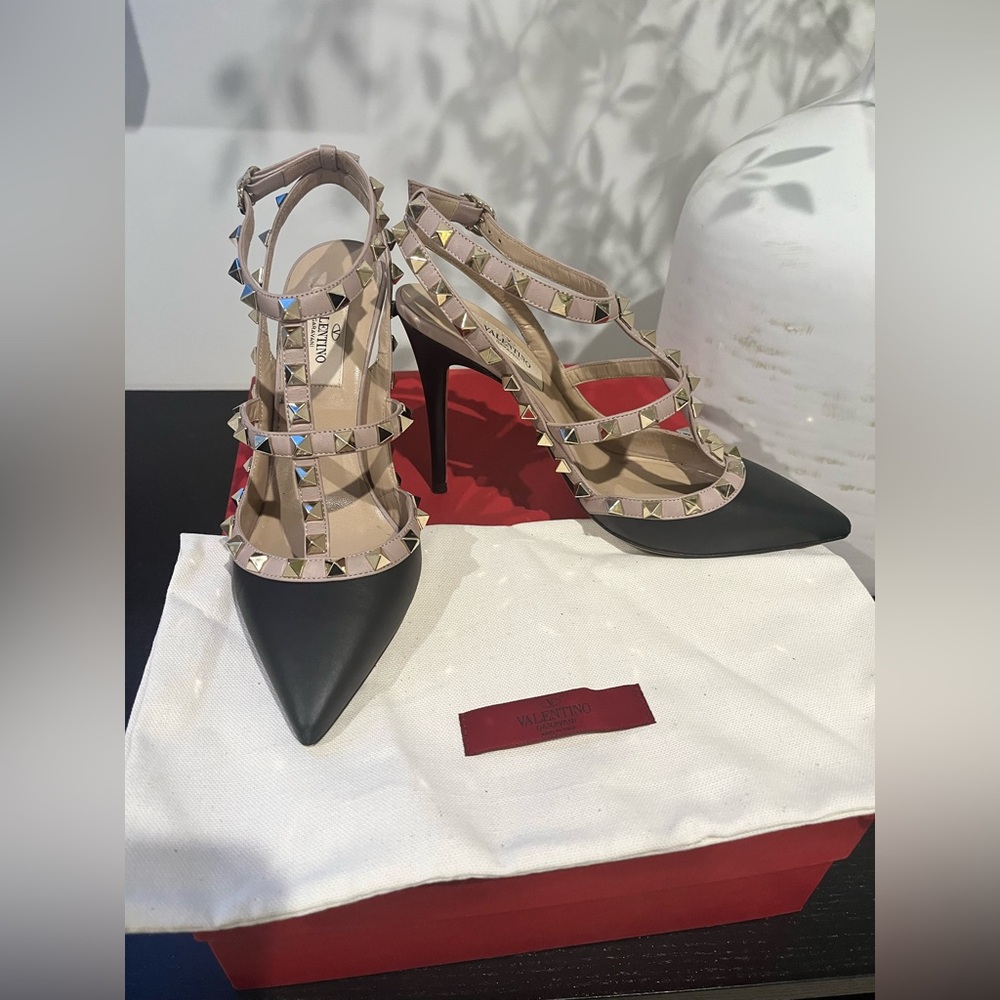 Valentino Garavani Rockstud Heels